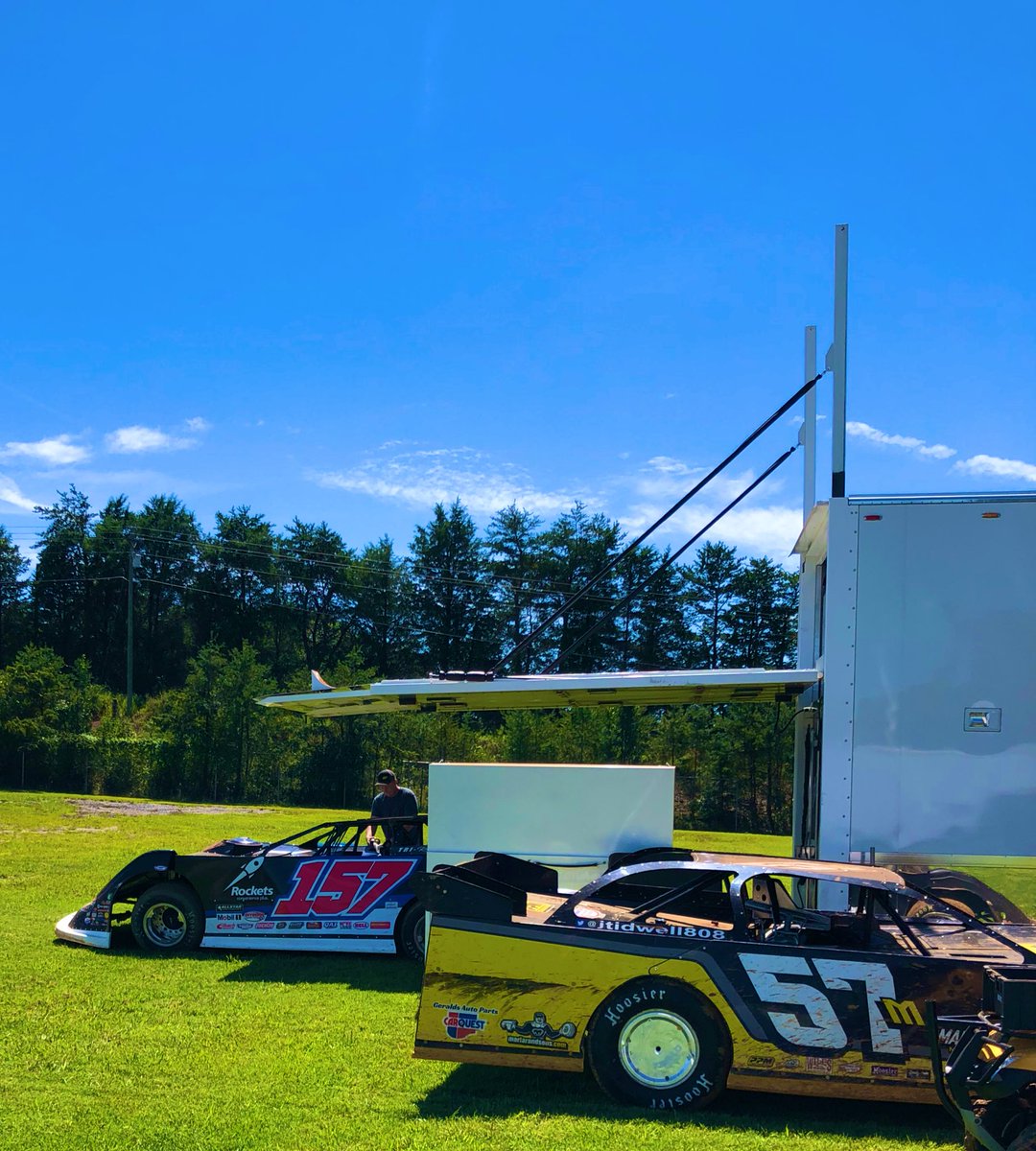 stacymarlar's tweet photo. @MikeMarlar and @camaron357 getting ready for a night of racing at @smokymtnspeed! Hot laps around 6:30pm. https://t.co/8M5AcAiwbu