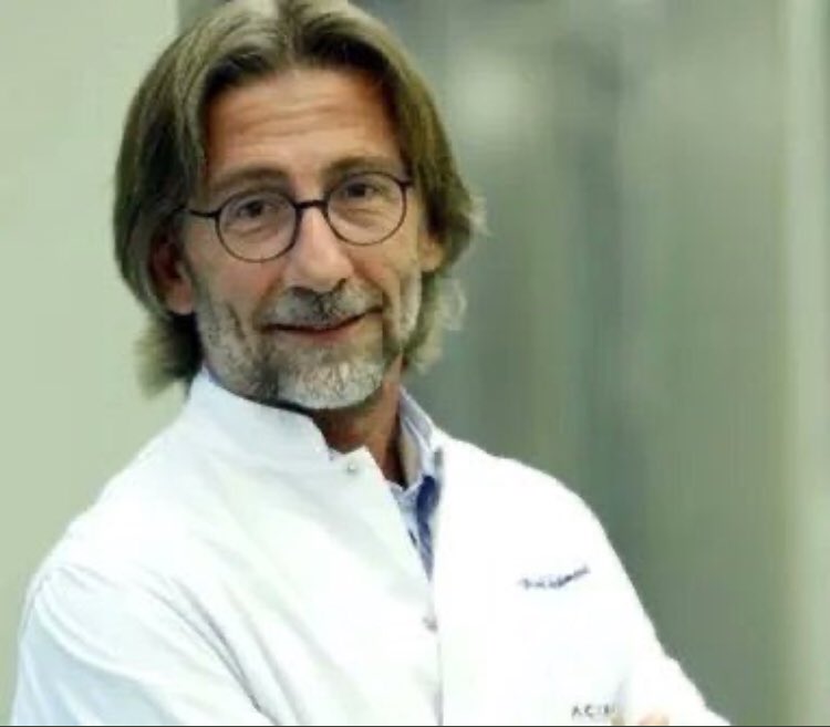 Hocam eşim covid olabilir ne tavsiye edersiniz sorusuna bu gece ayrı yatın dedim