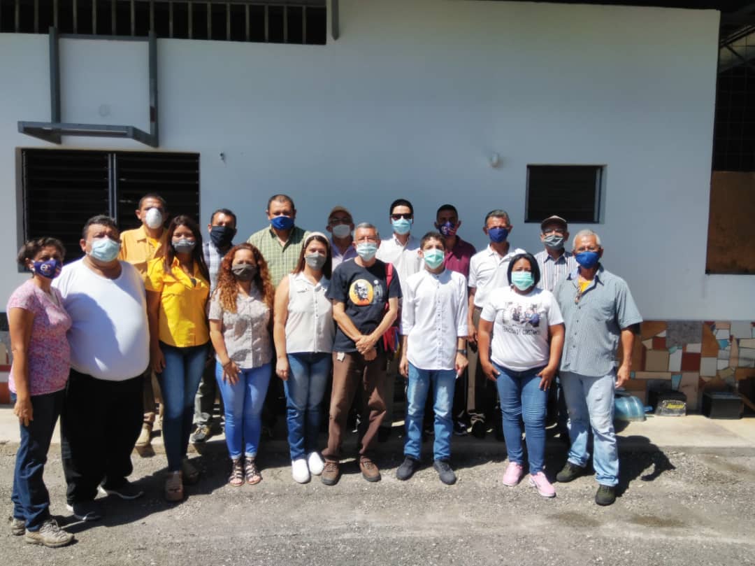 LenchoM's tweet photo. Nuestro partido Un Nuevo Tiempo Lara participando en la organización UNITARIA para lograr el #CeseDeLaUsurpacion en Vzla.
Allí la gráfica de hoy #5agosto en los municipios Crespo, AEB, Moran y Torres.
#FueraMaduro
@jguaido https://t.co/7Ao5c6dQEu
