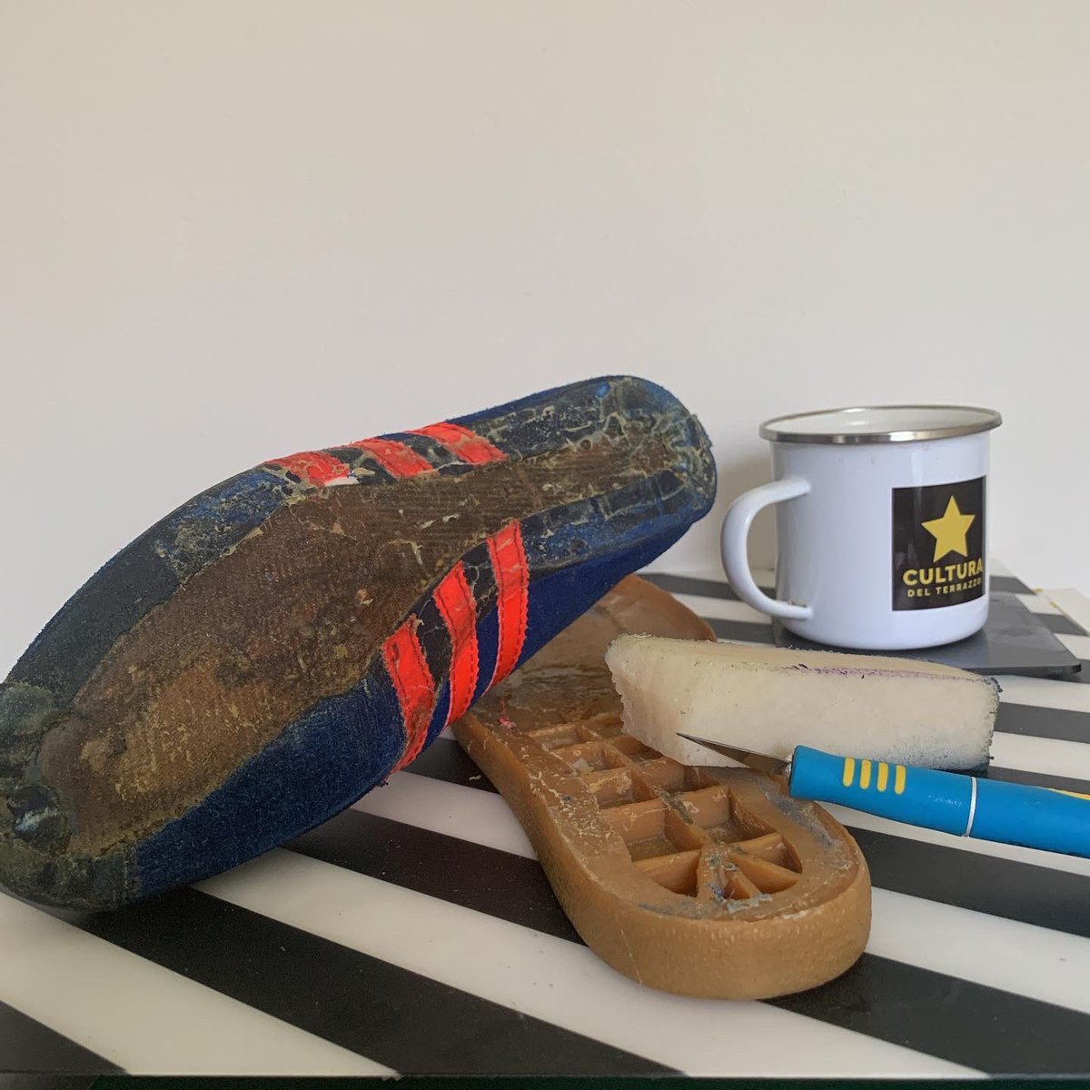 soleworx's tweet photo. Glueing Vintage Dublin’s again. https://t.co/9eeNmihvK7