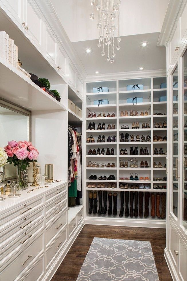 3. You’re all bubble-bathed up and it’s time to get dressed and ready for the day. What’s your closet looking like?