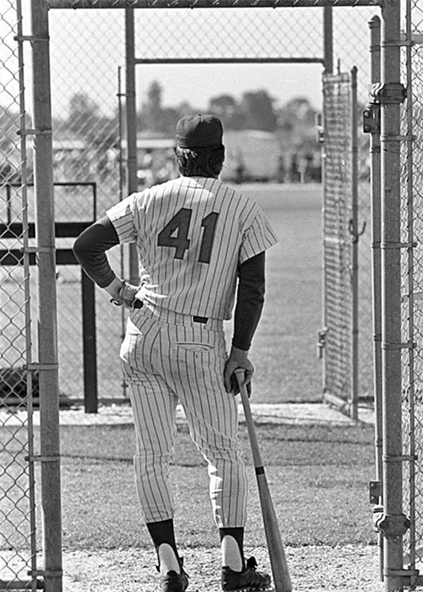 ArtShamsky's tweet photo. As great a pitcher as #TomSeaver was here he is getting ready to take some swings in spring training to get better as a hitter. Anyway to help himself & his team. I believe it all paid off. #AlltimeGreat #MetHero #Remembering https://t.co/23RNKHbMlY