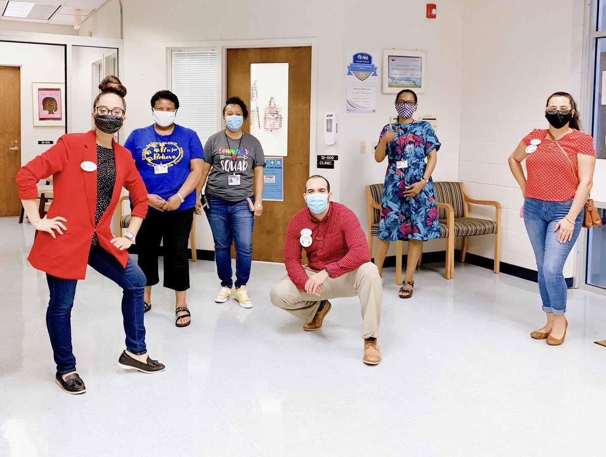 __JessicaResto's tweet photo. Yesterday was truly heartwarming. Thank you @OscarRu03165626 @JanelysBG for helping spread joy through community impact in the heart of Gainesville! What a way to end an amazing BTC/BTS season! #communityimpact #gainesville #BTC2020 #T0687 #T3238 #D324 ✏️📓📚 https://t.co/8RTZdArN1v