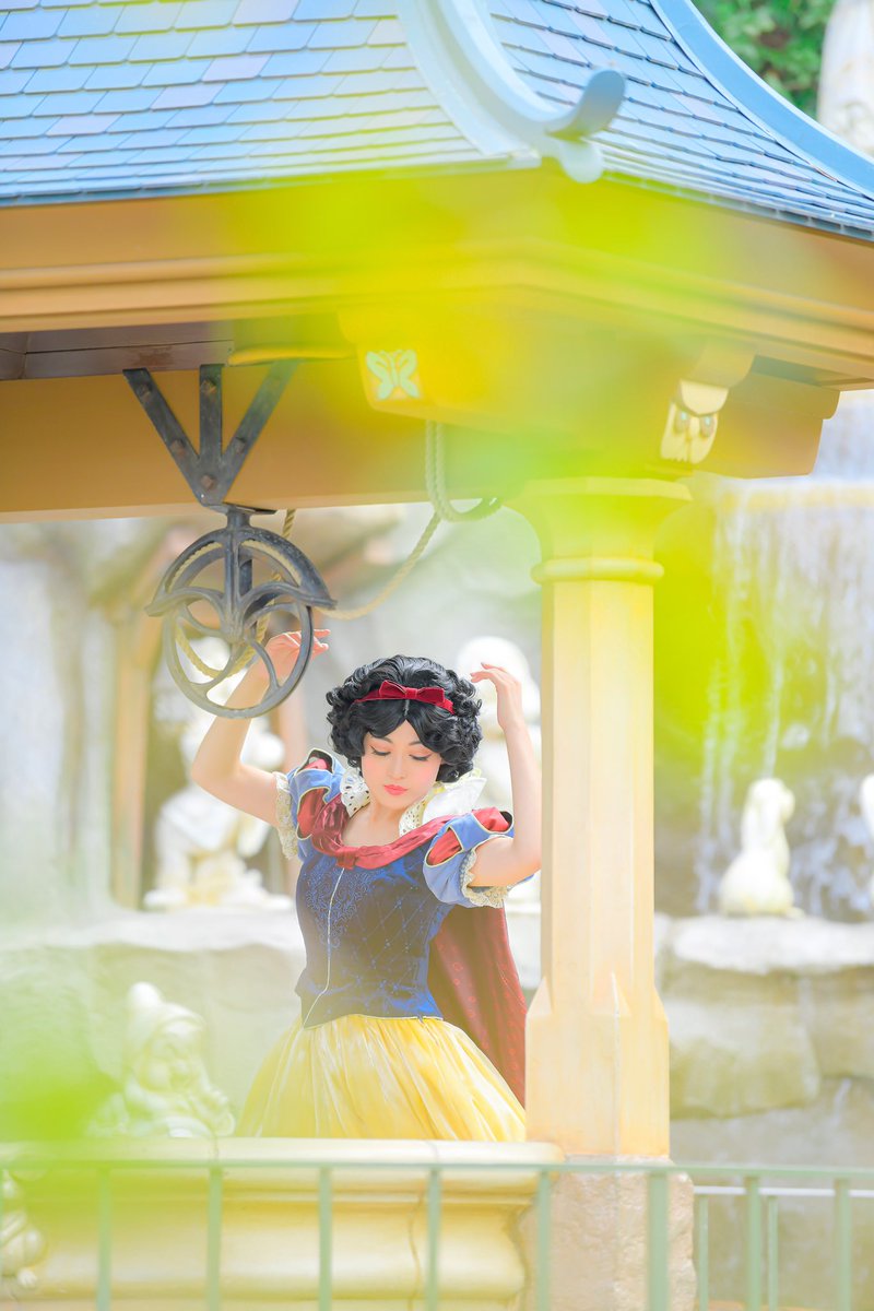 Disney cosplay tweet media