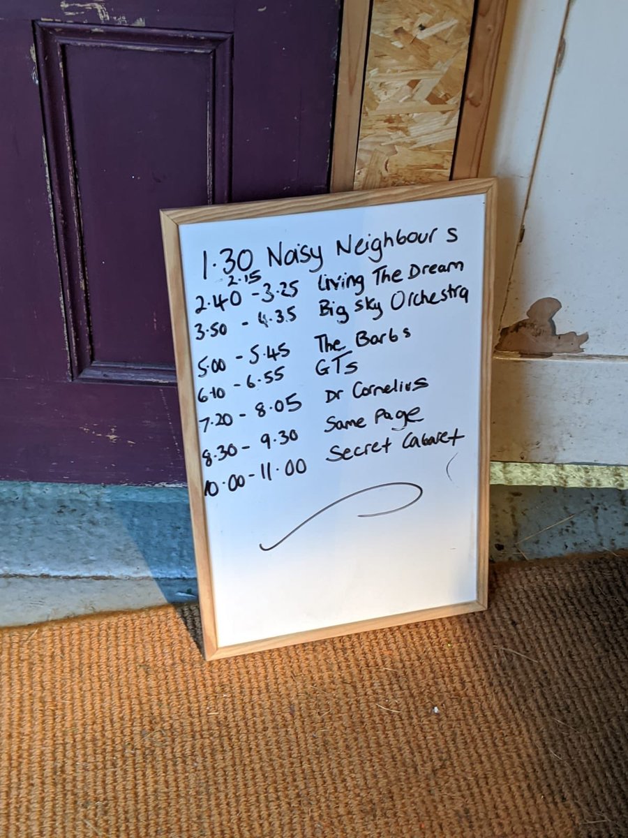 samepageband's tweet photo. Oh my gosh we played an ACTUAL (socially distanced) FESTIVAL.
And it was awesome. (Channelling my Stevie here 🤣)
Top work everyone #orchardfest #puddleparty for doing it against the odds for a brilliant cause @primrosehospice.
We had a BLAST 🎤🎵🎸😍
#livemusic #liveband https://t.co/nM7oaNt5Ru