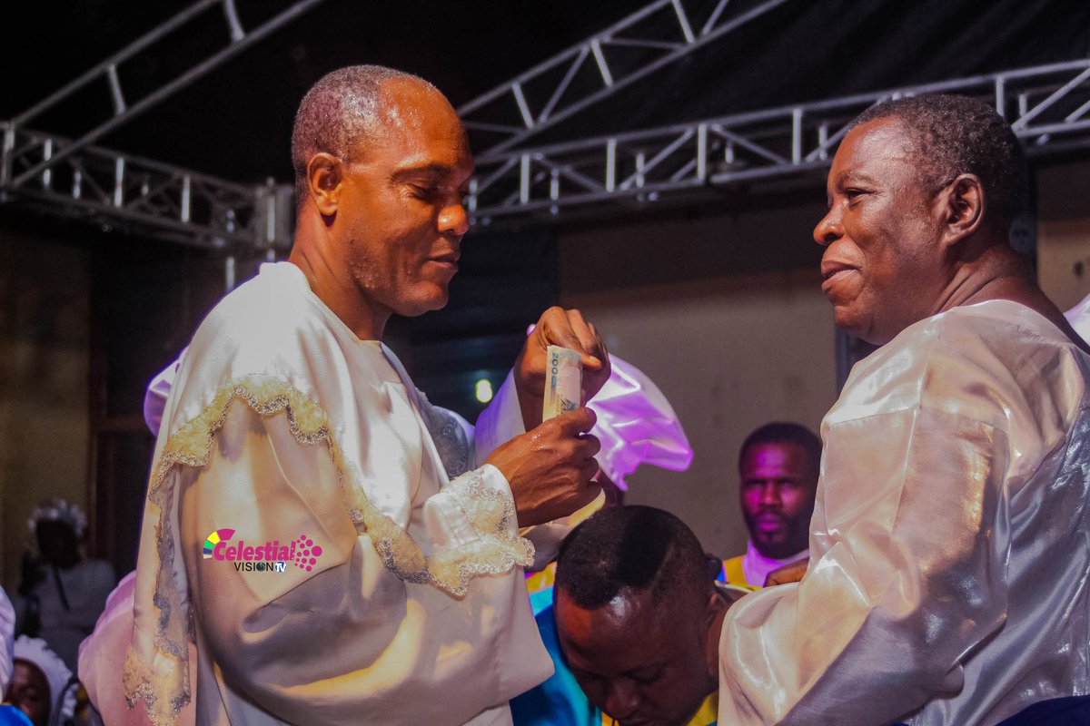 CelestialVisio4's tweet photo. Snippets from CCC Army Barracks Road, Mokola Ibadan Musical Concert 
(Harvest Week Celebration)

Mc AbokiJesu Oluwatosin Odesola Oluwatosin Paul Ogunmola Sarah Opeyemi

#mediawithdifference
#celestialvisiontv
#cccmokolaharvest2020 https://t.co/hpDfidDszY