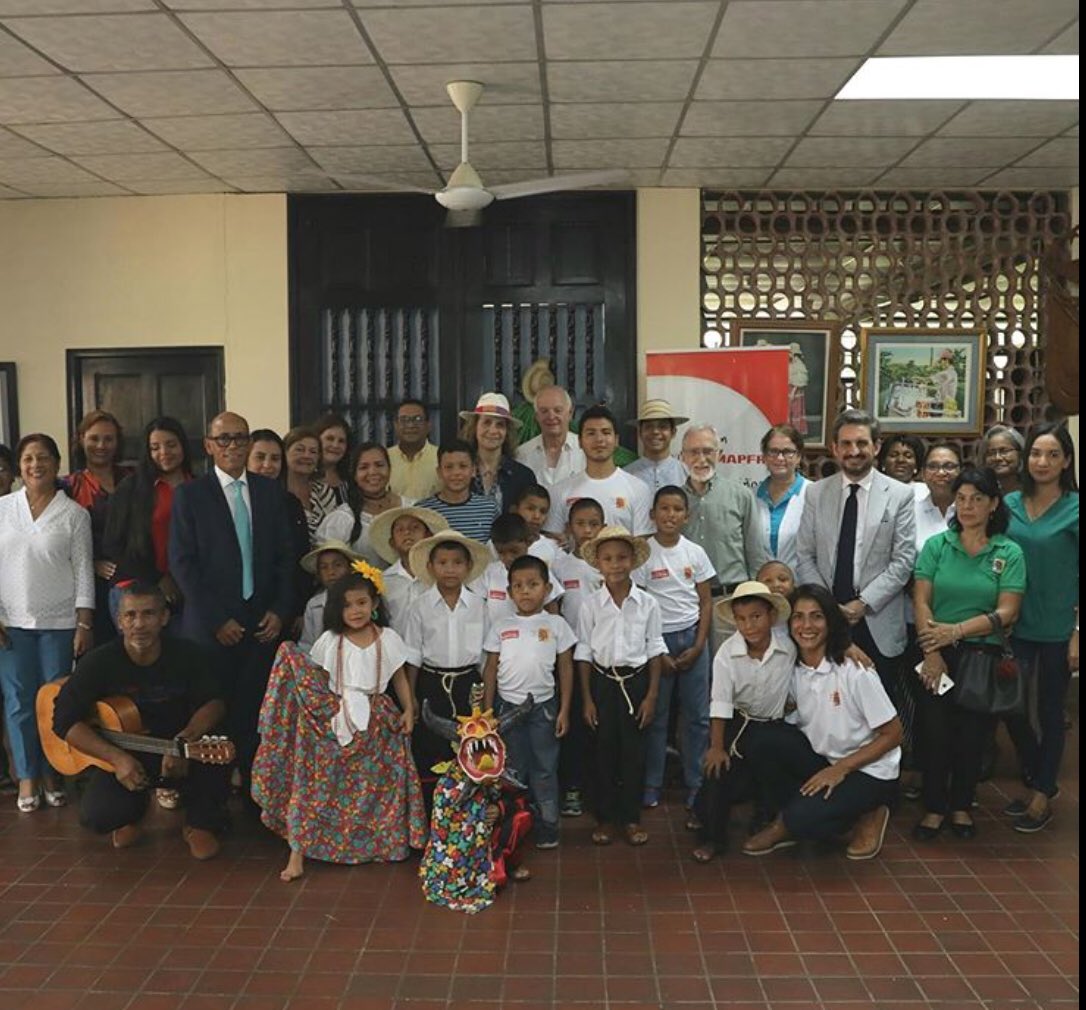 Caminar juntos siempre será mejor! Nuestros #DonantesCDN caminan junto a nuestros niños y los ayudan a hacer sus sueños realidad. Ser un donante de Ciudad del Niño y el próximo destino que abordarás será la satisfacción de ayudar a cumplir un sueño! Gracias <a href="/fmapfre/">Fundación Mapfre</a> por su apoyo!