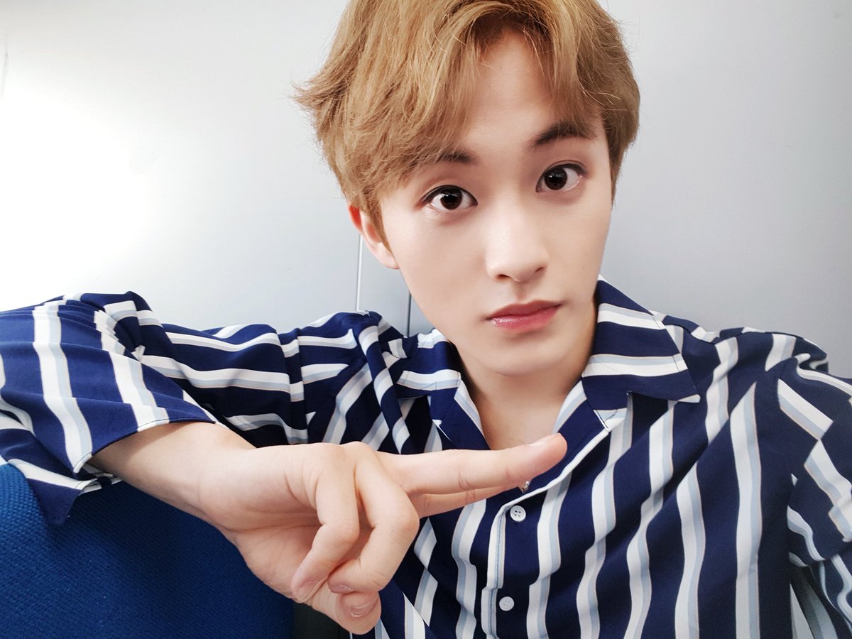 dailymarklee's tweet photo. #MARK #마크 #マーク #NCT127 #SuperM https://t.co/u3thG5eCA9