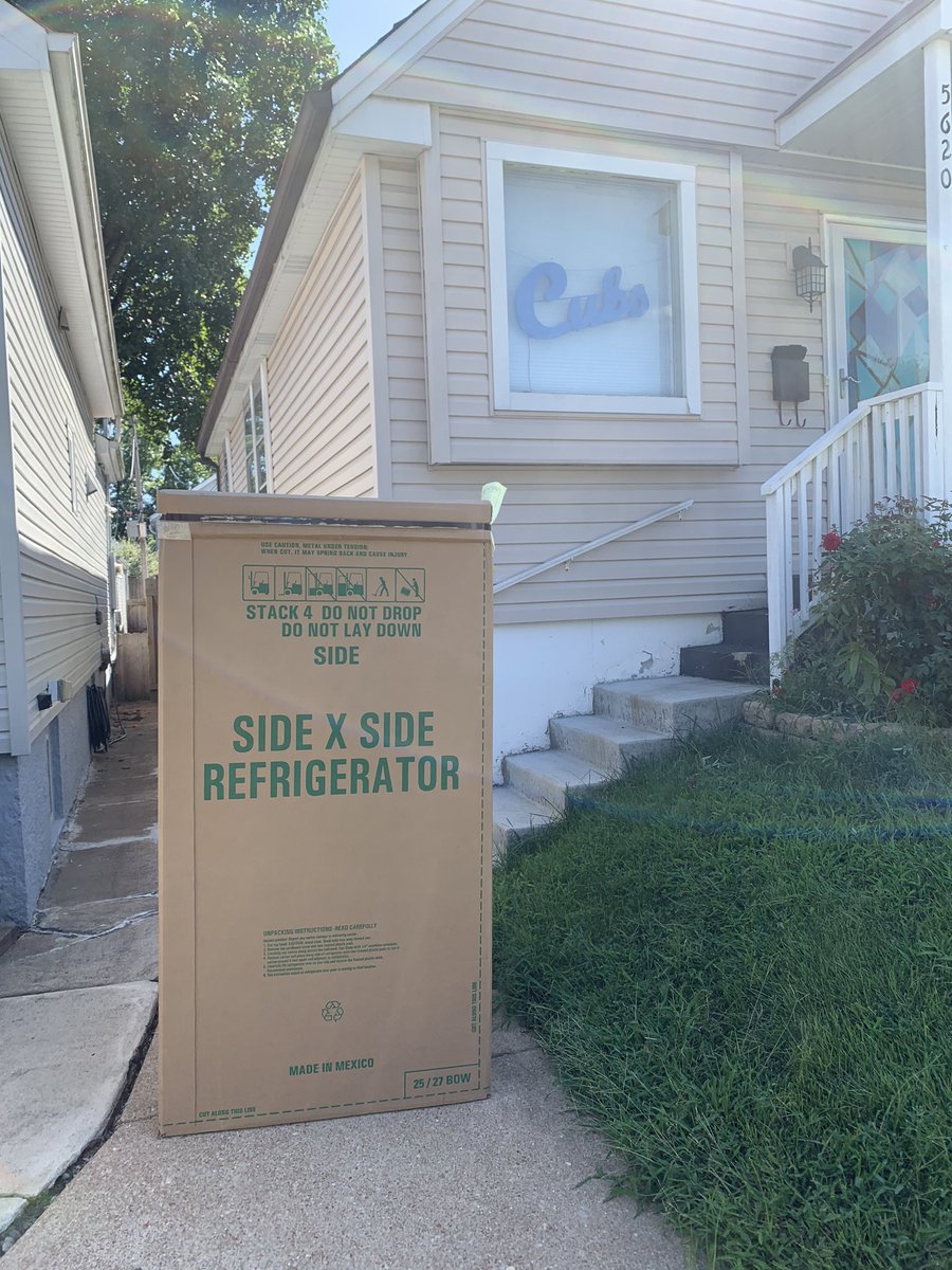 z_matt's tweet photo. @HomeDepot this how my new fridge was delivered today. The crew made little effort to get this into my home, but were happy to leave out front or take back. https://t.co/o6KRVzuUsU