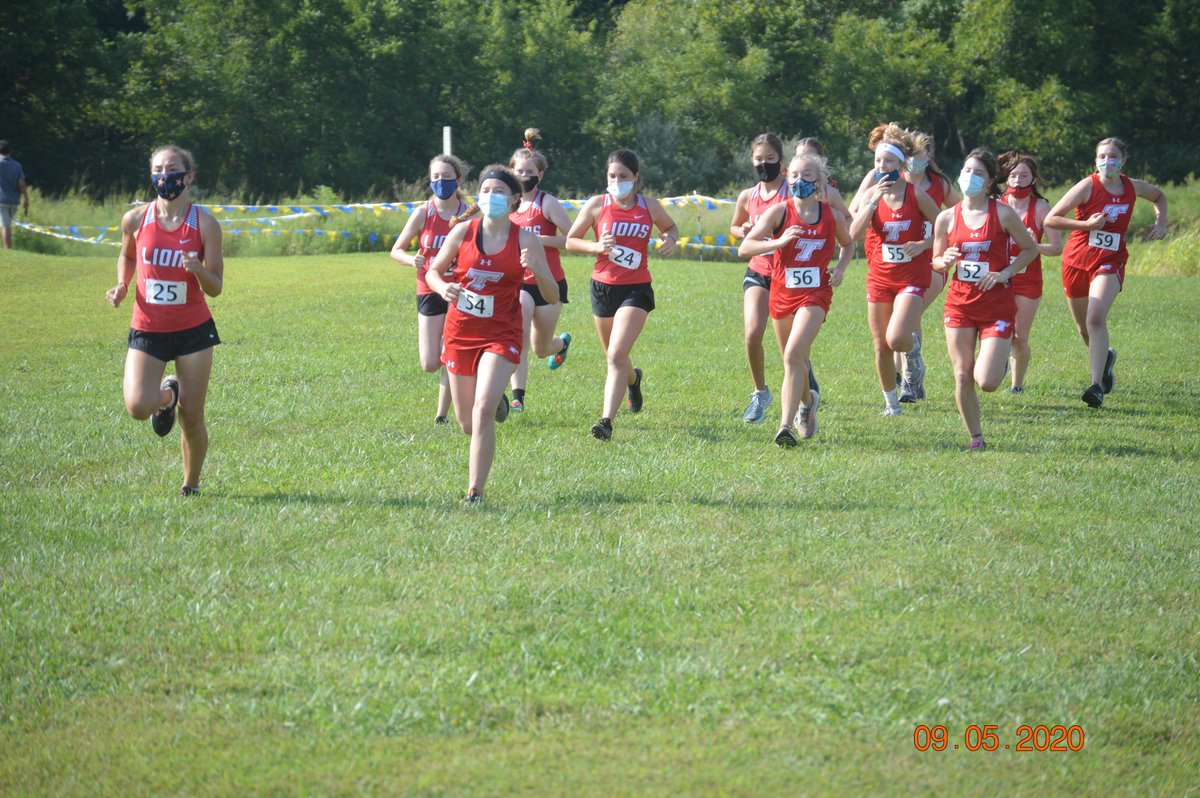 usd469counselor's tweet photo. Lansing HS Girls JV Cross Country team was in action today against Tonganoxie HS. @usd469 @rob_mckim @LansingLionsLL @LansingTrack @Sra_Duncan https://t.co/aDvGwJ1Ix1