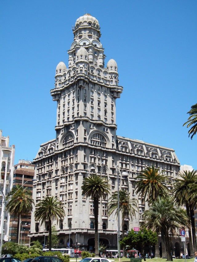 Expertmovingex's tweet photo. Definitivamente uno de los edificios más hermosos de Latinoamérica! Lo reconoces? Donde está? Juega la #ExpertTrivia y participa con nosotros!! https://t.co/JWzkocI3UH
