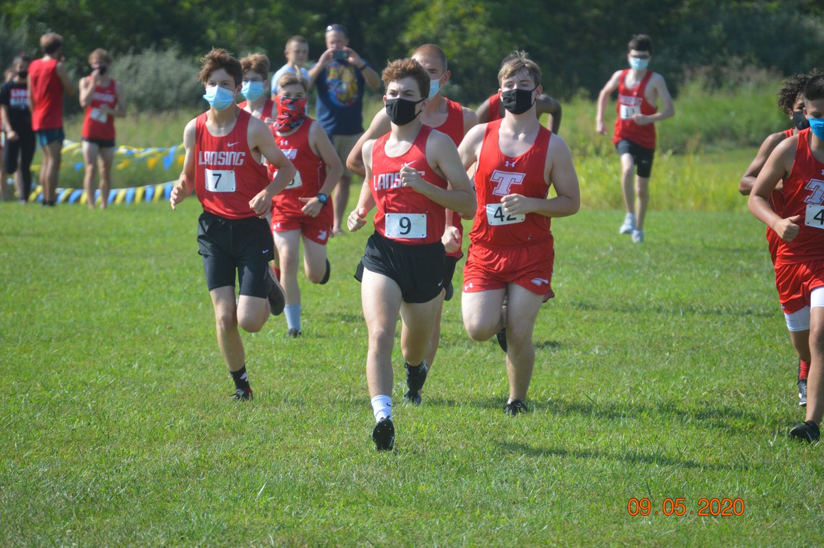 usd469counselor's tweet photo. Lansing HS Boys JV Cross Country team was in action today against Tonganoxie HS. @usd469 @rob_mckim @LansingLionsLL @LansingTrack @Sra_Duncan https://t.co/M2iDX6uBDz