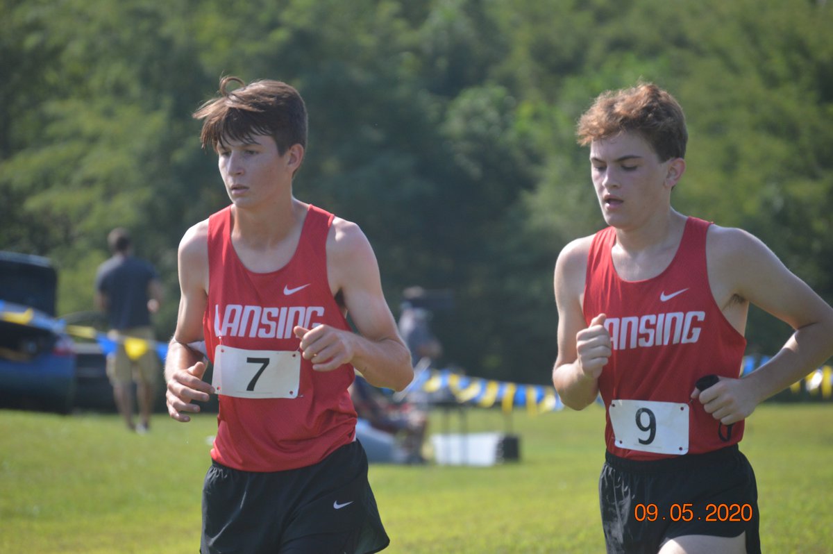 usd469counselor's tweet photo. Lansing HS Boys JV Cross Country team was in action today against Tonganoxie HS. @usd469 @rob_mckim @LansingLionsLL @LansingTrack @Sra_Duncan https://t.co/M2iDX6uBDz