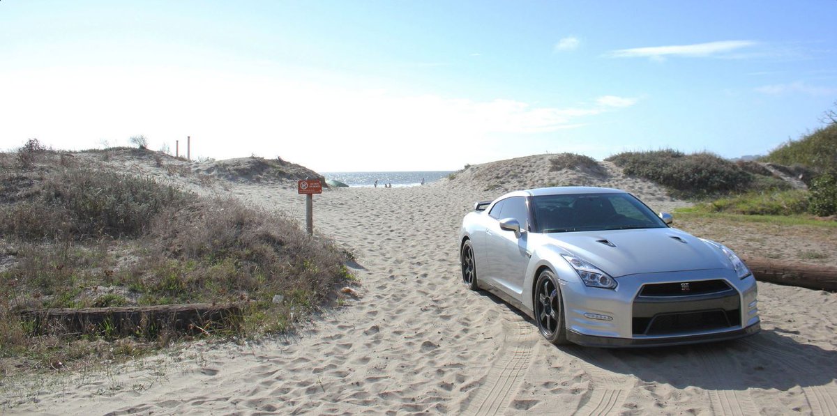 nissanofclovis's tweet photo. #LaborDayWeekend Head to the beach. #LiveBetterIn4Words πΈ HoneyNutChloeos Owner: JoshV408 #saturdaymorning #Saturday #Beach #BeachLife #weekendwanderlust #Weekend #weekendgetaway #OMGTR #Nissan #NissanGTR #GTR https://t.co/7J3LIZhZZt https://t.co/B0Sbxxw80l