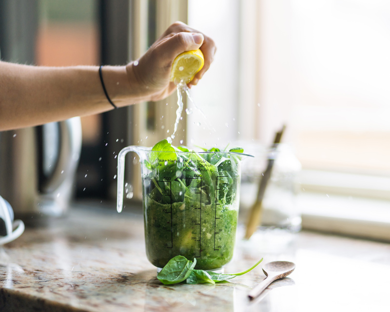 DeborahsBlog's tweet photo. Green juice can taste delicious with the right ingredients. I use tart and tasty fruits to add a little kick or when I'm on the go I simply add water to my favorite green powder mix for an easy boost. 🌱
https://t.co/lCbeBT1Q6v https://t.co/WT4JAnI4Re