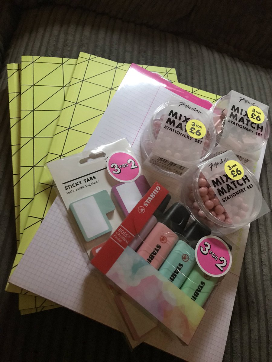 steer_miss's tweet photo. Uni prep. 3rd year begins on Monday Iβm scared and excited itβs going to be hard work with working and full time study but Iβm not afraid of hard work so bring it on #maturestudent #stationerygeek #paperchase #studyplan #3rdyr https://t.co/SGnlL9I6Qa
