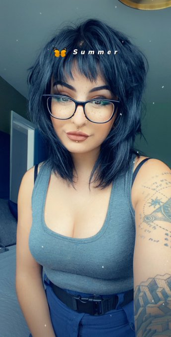 Got hair did 😌 https://t.co/KEJnSWhB2b<a href="/tag/godsgirls"class="tags"><span>#godsgirls</span></a>