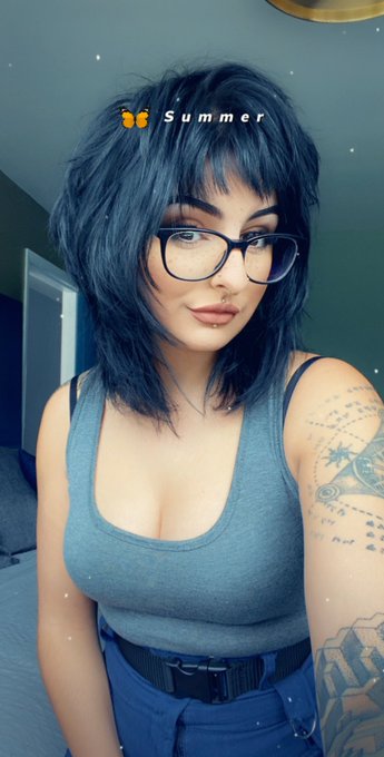 Got hair did 😌 https://t.co/KEJnSWhB2b<a href="/tag/godsgirls"class="tags"><span>#godsgirls</span></a>