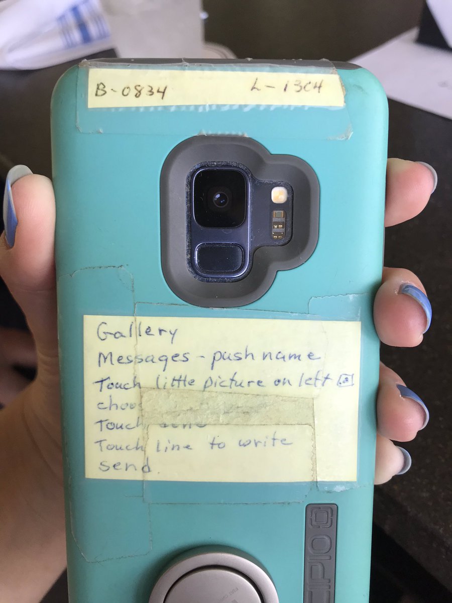 erin_albert27's tweet photo. My grandmother taped instructions of how to send a picture onto the back of her phone (🥺!!) https://t.co/Wyu5tiucr1