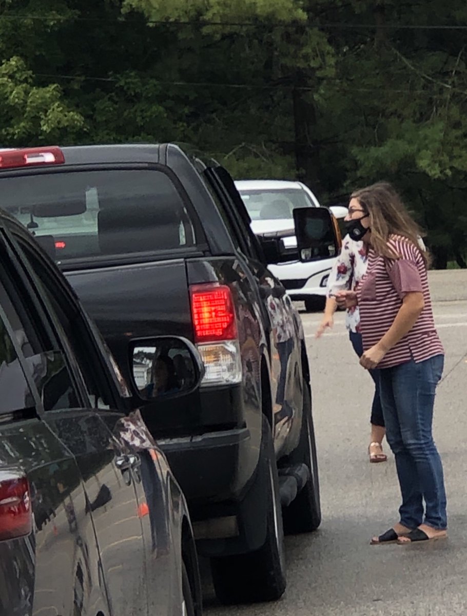 PutnamWVSchools's tweet photo. Hurricane Town Elementary staff welcome #HTELeaders at their drive-through Meet the Teacher parking lot parade! 🚗 🚗 🚗

#Back2SchoolPCS
#PutnamProud https://t.co/WXD35h1CWF
