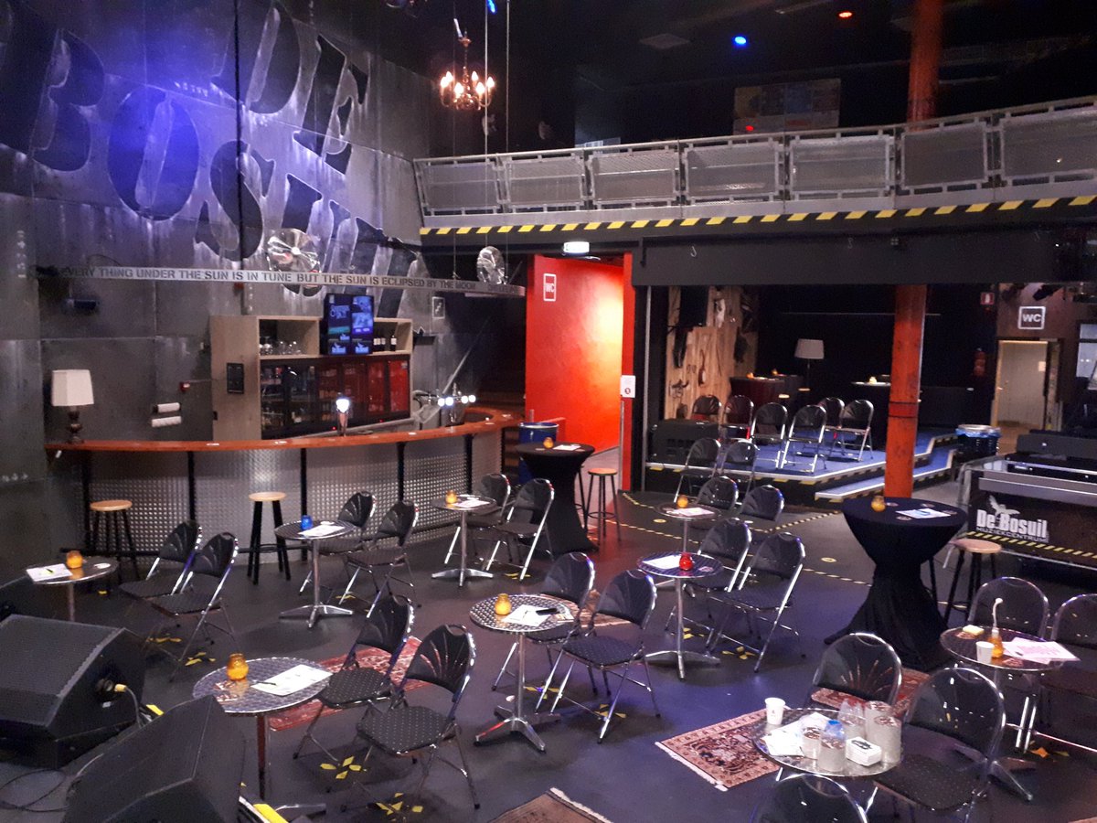 Wendy_vanDooren's tweet photo. Laat de gasten maar komen... vanavond knallen met The Brood! #showtime @deBosuil #uitverkocht https://t.co/xFrdy0H7pu
