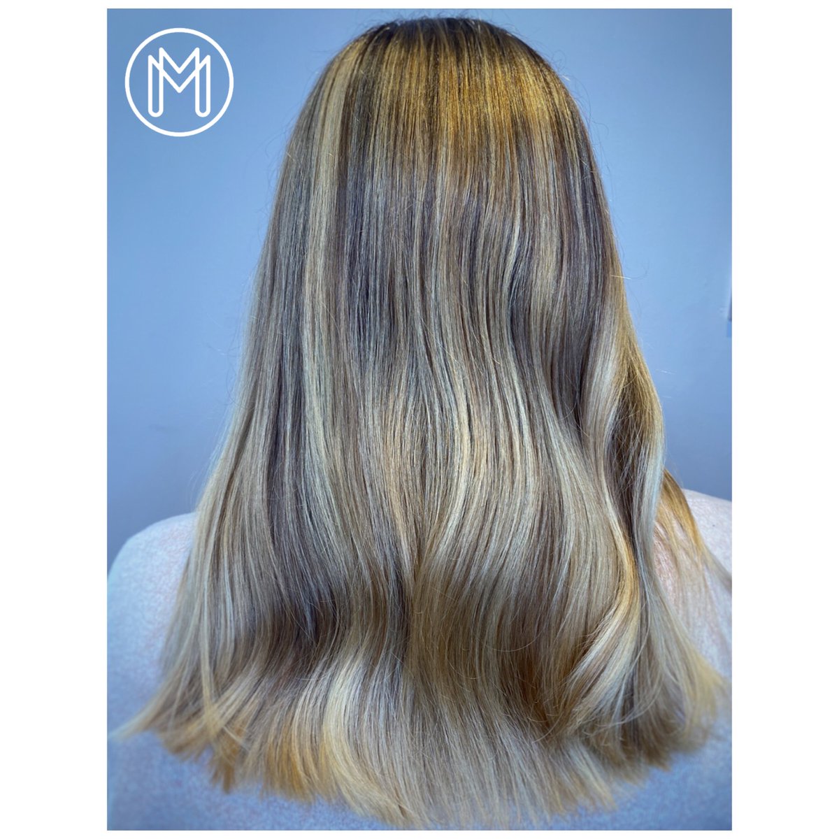 maxinemorgan's tweet photo. From copper to beautiful tonal ash blonde 😍 created with Atlanta @atlanta_hairdressing using @davinescolor @olaplex 👏 #revamp #blondehair #davinescolor #maxinemorgan https://t.co/k31q6ZIMmv