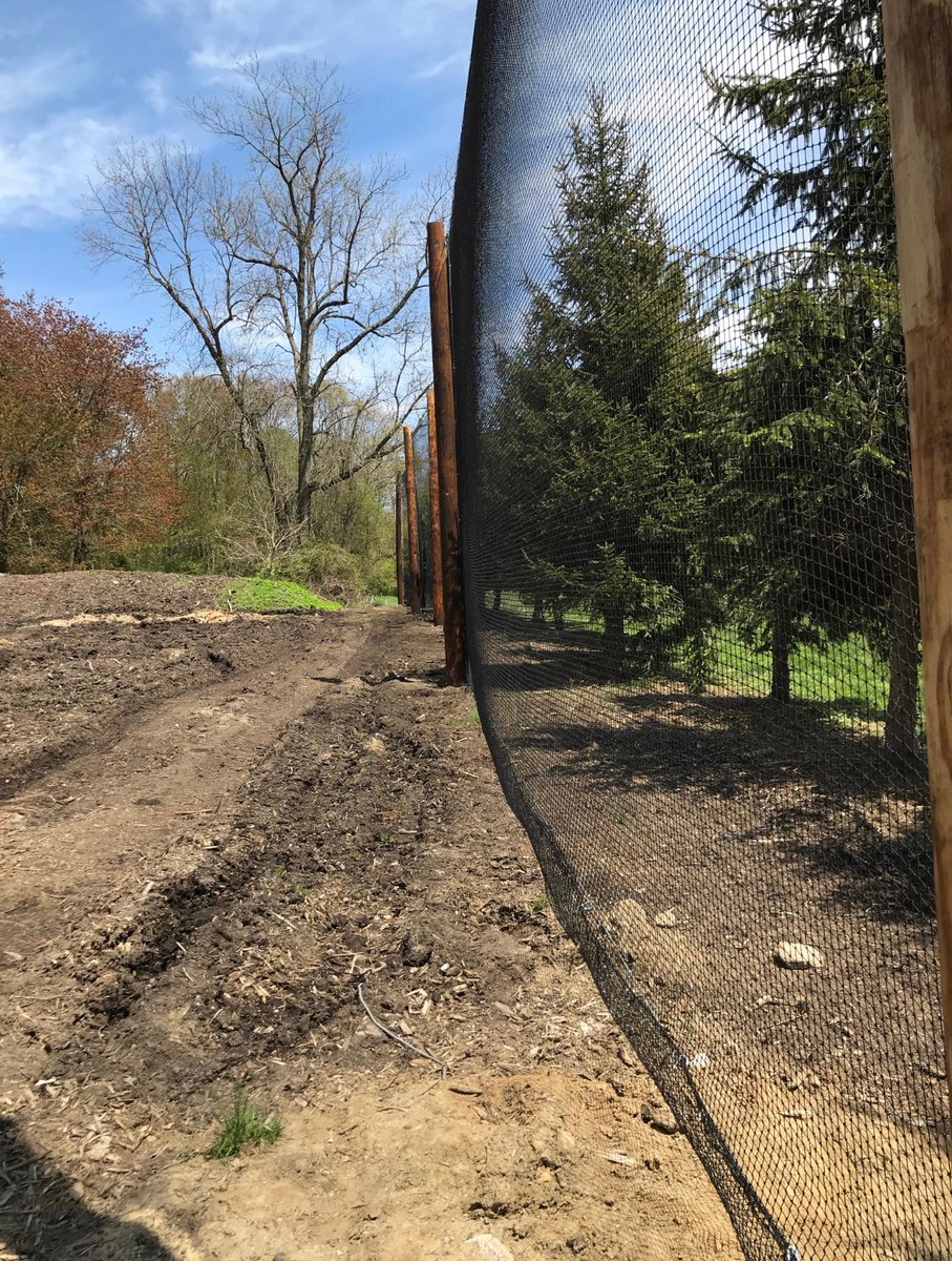 MidwestNetting's tweet image. This is a protective golf netting system for The Stanwich Golf Club in Greenwich, Connecticut. We listen to your needs then brainstorm and custom design netting systems of all kinds unique to your facility! #sportsnetting
#golfnetting #protectivenetting