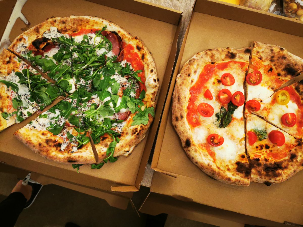 DevConcash's tweet photo. You can't have a hackathon without pizzas 🍕
#BCHDevCon
Wanna build something? Check out @FloweeTheHub for the fastest APIs 🔥 https://t.co/dt9e3kXyDV