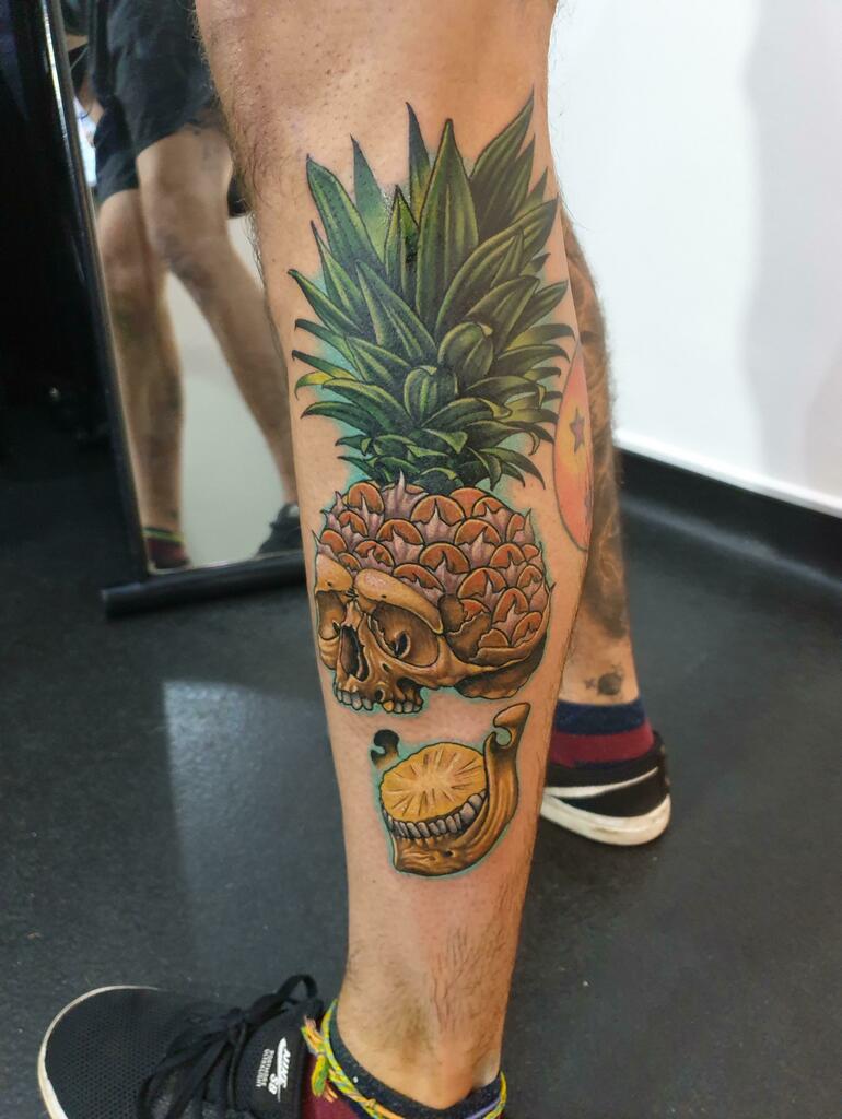 Tattooantra on X: "Pineapple Skull, Done by Rhys at Bridgend tattoo studio, Wales ! https://t.co/mlQvxhRN9T https://t.co/XwT0mOzzCT" / X