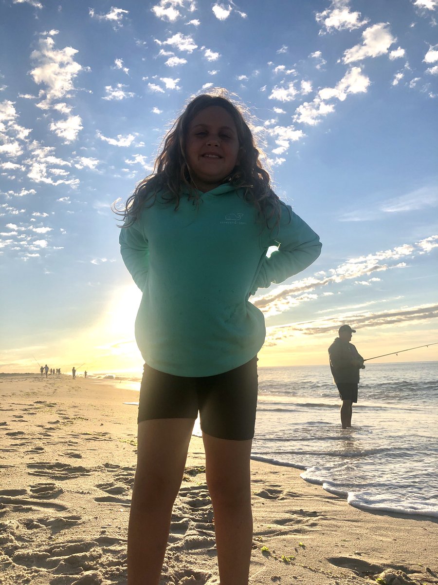 pescalino05's tweet photo. Sunrise &amp; Surf Fishing to end our summer vacation https://t.co/k8XNv1v5Ca