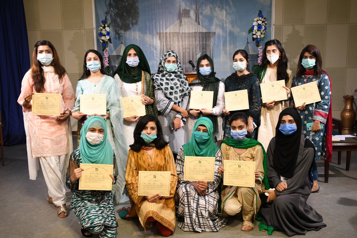 FJWU_official's tweet photo. Defence Day Celebrations!!

The Vice Chancellor, FJWU, Dr. Saima Hamid was the Chief Guest at the Mili Naghma competition. Dr. Saima Hamid distributed certificates to the  winners of the competition at the end of the ceremony. #DefenceAndMartyrsDay2020 #Pakistan #DefenceDay https://t.co/YCErjvD37y