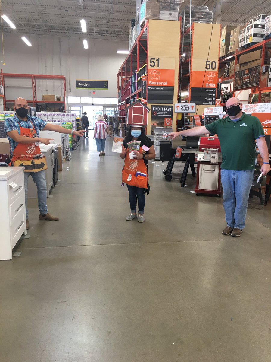Maria at the mighty 0505 getting her Tuffshed patch. Thank you ⁦@Fuerstenberg15⁩ ⁦<a href="/MichaelMmh868/">Michael Hernandez</a>⁩ ⁦@mrg4712⁩ ⁦<a href="/Demetri99690514/">Demetrice</a>⁩ ⁦<a href="/laroldan32/">Laura Roldán🇲🇽</a>⁩ ⁦<a href="/TayikaS/">Michael Luuk</a>⁩ ⁦<a href="/WhitefleetChris/">Chris Whitefleet</a>⁩ ⁦<a href="/RemingtonRober1/">Remington Roberson Lubbock GM</a>⁩
