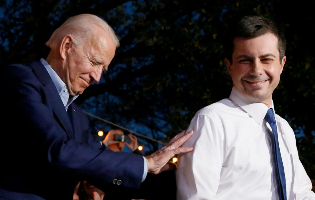 Democrat Biden adds former rival Buttigieg, ex-Obama officials to transition team reut.rs/355AC5b