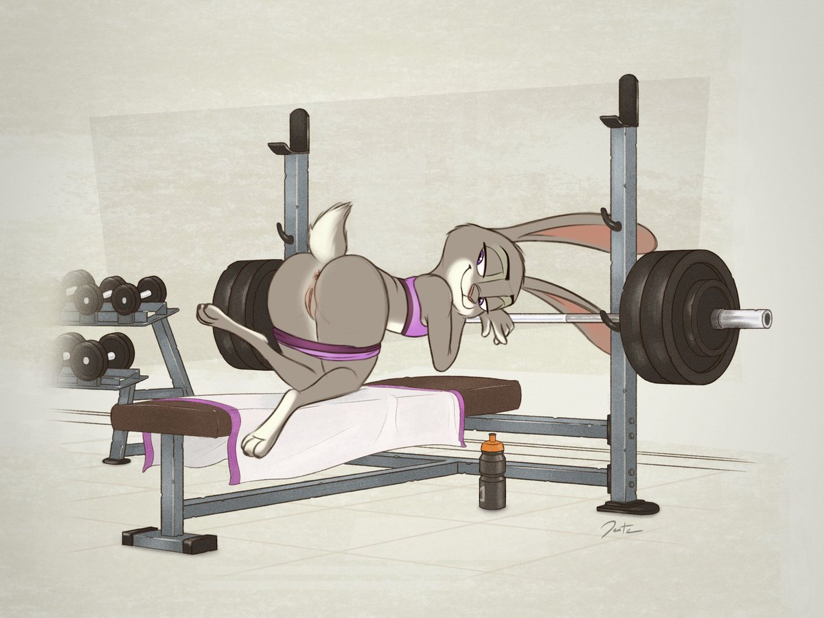 DantesLewds's tweet photo. Strong bunny. https://t.co/OrW8VD3WiM