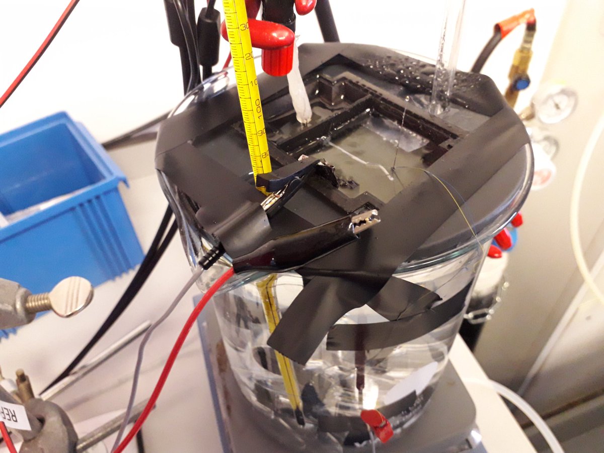 Going home after a long day in the lab, but very satisfied with the results! Optimised ex-vivo nerve bath performs like gold standard, half footprint. Many thanks to Simona Treivase for the design!