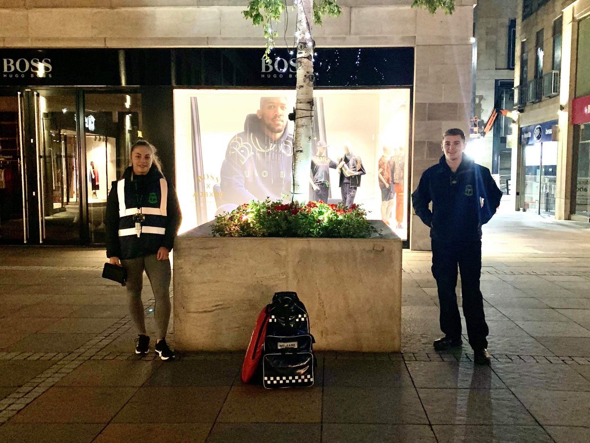 StreetAssistEdi's tweet photo. That's our volunteers now available to take calls. Tonight we have:
๐ฃ๏ธ Neil as Team Leader
๐ฅ๏ธ Administration by Kelsie
๐ #ResponseCar led by Aileen
๐ #MobileSupportUnit led by Mike
๐ถ #FootTeam1 led by Ryan
๐ถโโ๏ธ #FootTeam2 led by James
You can contact us on 07708351200๐ฒ. https://t.co/qhIEhWC0ui