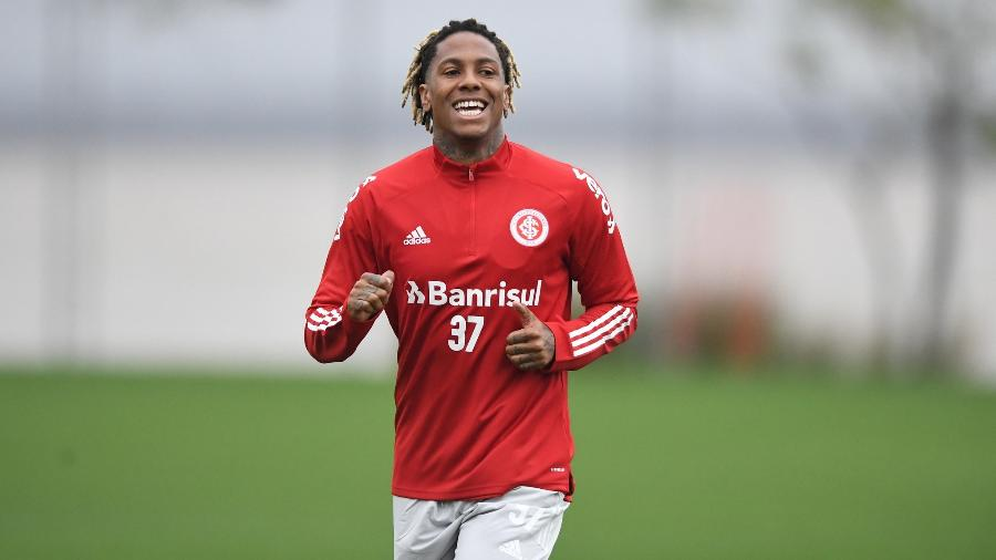 InterUK's tweet image. The main news ahead of tomorrow's game is that new signing Abel Hernández is available and could make his Inter debut. 

The Uruguayan will wear the '99' shirt and is likely to start on the bench.