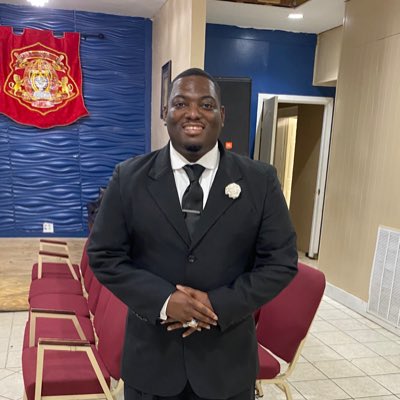 DaRevHines's tweet photo. #NewProfilePic https://t.co/XBIeo2YR0I