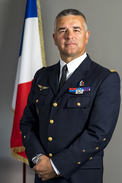 Armee_de_lair's tweet photo. #IGAA Le mardi 1er septembre 2020, le général d’armée aérienne (GAA) Bruno Paccagnini a succédé au GAA Vincent Carré au titre d’inspecteur général des armées - air (IGAA).
➡️ https://t.co/tTPfB6VtCX https://t.co/Ltb59sFnTO