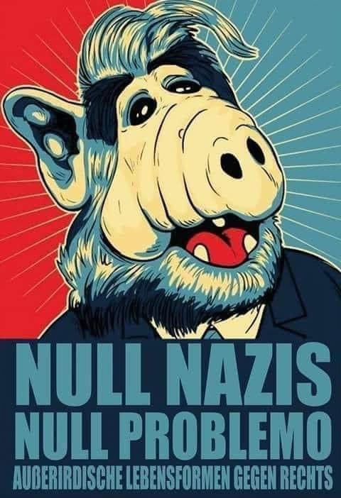 KeinBockAufNazi's tweet photo. Ok, wer gibt alles ALF dafür ein Herzchen? 
#außerirdischegegennazis #gordonshumway https://t.co/r0bS1ESUIN