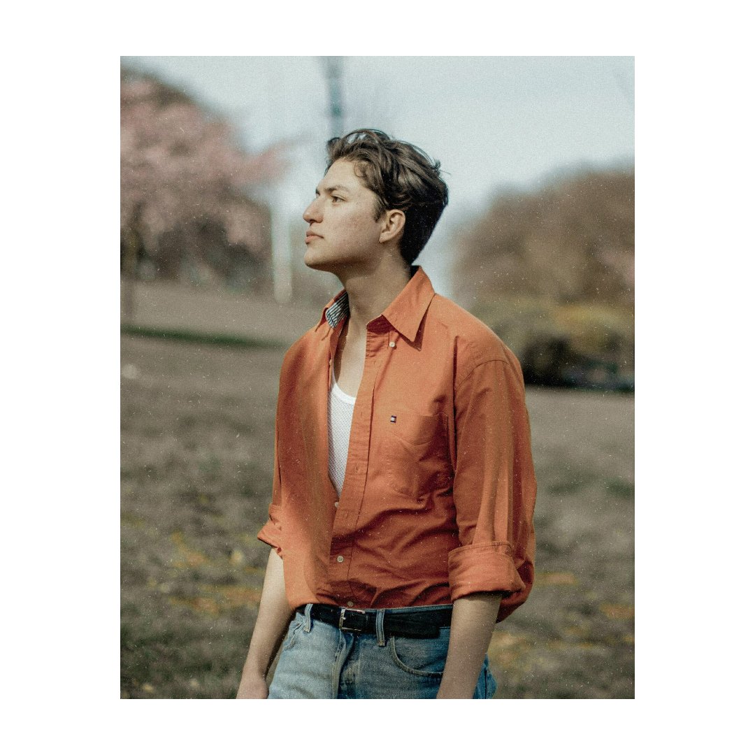 rickyscritiques's tweet photo. "I want love or death, that's it."

#fashionblogger #fashionshow #fashionweek #model #boys  #modelling #modellingagency #modellingagencies #scouting  #londonfashion #londonfashionblogger #tommyhilfiger #garden #streetphotography #vintageclothing #vintageaesthetics #vintageboys https://t.co/U3znykUE6k