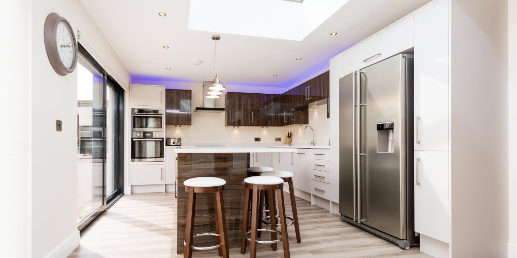 BandMJoiners's tweet photo. We were delighted with this completed fitted kitchen project for our client in central Edinburgh. #bandmjoiners #fittedkitchensedinburgh #contemporarykitchen #kitchensedinburgh #joinersedinburgh #bespokejoinery https://t.co/7RBb81BYn3