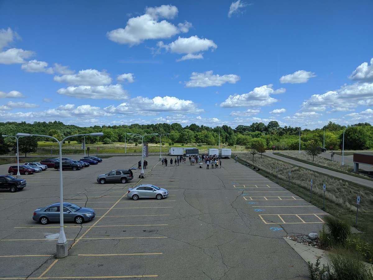 David_Lont's tweet photo. @WMUEngineers This is what I saw... definitely 6 feet apart. https://t.co/2u0NqdMwNz