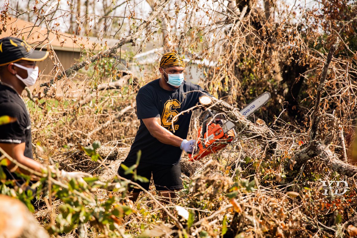 ThetaChiAlphas's tweet photo. Manly Deeds and Love For All Mankind. Disaster Recovery efforts in Lake Charles after Hurricane Laura.
#TooThrowed #ΑΦΑ https://t.co/mPTOLpdCOE