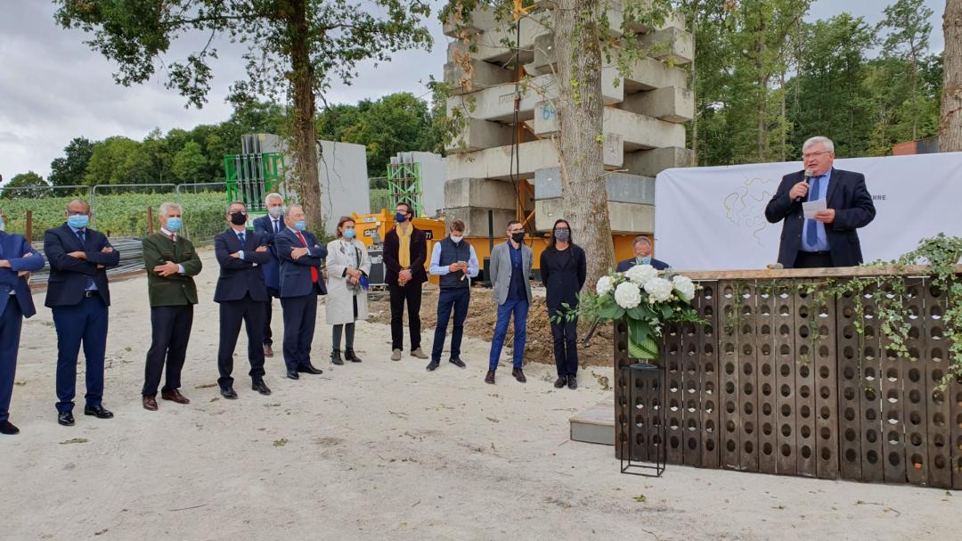 ChristianBruyen's tweet photo. Pose de la 1ère pierre du Mutigny Resort Hôtel cet après-midi à #Mutigny. L'aboutissement d'un projet d'excellence porté depuis 20 ans par Bernard Beaulieu au service de l'attractivité touristique de la #Champagne #UNESCO @LvqueDominique1 @JM_Roze MC Bression F.Ferat @Prefet51 https://t.co/FuGB9DIQIw