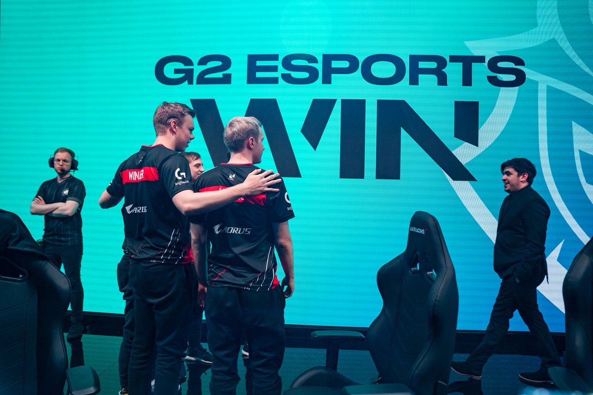 LVPesLoL's tweet photo. ¡3-2 para @G2esports y jugará la final de la LEC mañana contra @FNATIC!

#LECVeranoSemis #LIVEconOrange #LEC https://t.co/pNeBsGaMZs