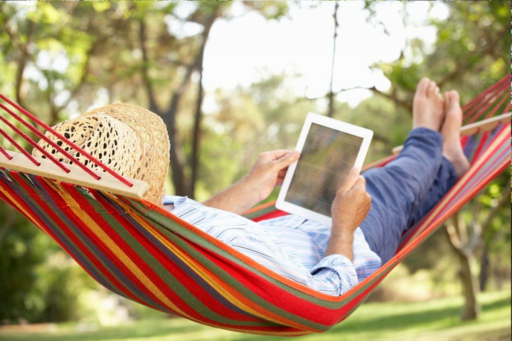 BareRugged's tweet photo. There’s nothing better than relaxing in a hammock on a summer afternoon. Here are some tips for hanging a hammock between two trees.

https://t.co/z7VRh134YU
#outdooractivities #DIY https://t.co/ZjS4ht3Fjl