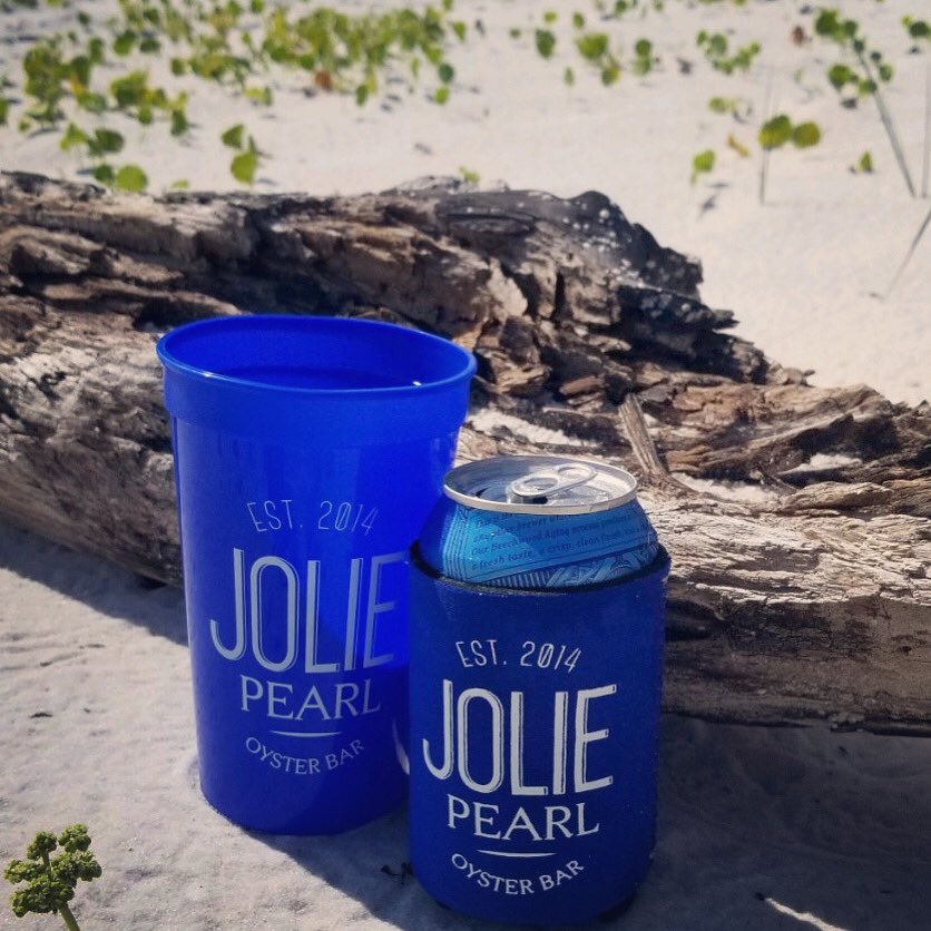 JoliePearl2014's tweet photo. Cheers to the 3 day weekend!
#HappyLaborDayWeekend #ShuckinGood https://t.co/b6gAk9p3uP