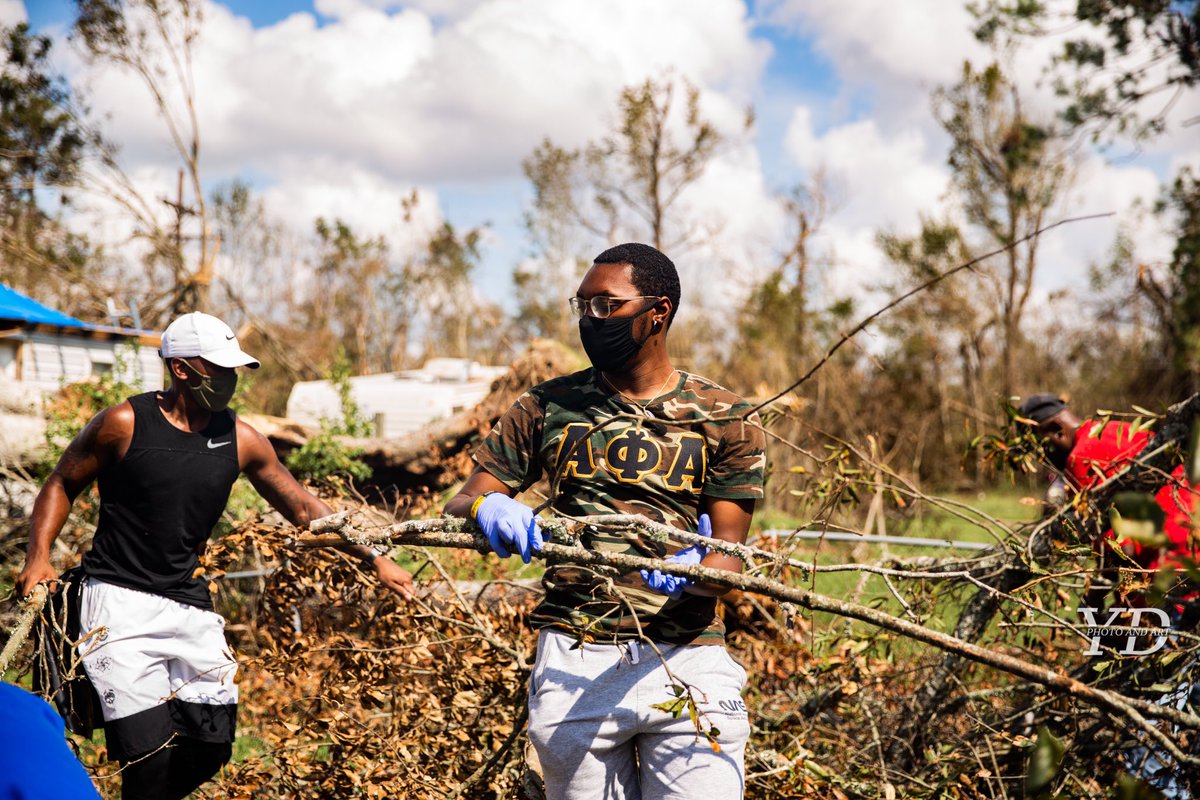 ulbmla's tweet image. A big shoutout to a few of our general members and executive board on taking time out of their day yesterday to travel to Lake Charles and help clean up. We are super proud of your service yesterday and grateful to @NAACPatMcNeese for hosting us. #helplakecharles #ulgetinvolved