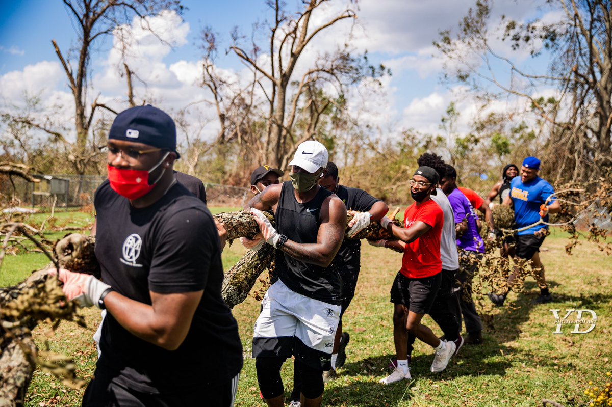 ulbmla's tweet image. A big shoutout to a few of our general members and executive board on taking time out of their day yesterday to travel to Lake Charles and help clean up. We are super proud of your service yesterday and grateful to @NAACPatMcNeese for hosting us. #helplakecharles #ulgetinvolved